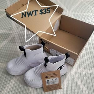 Champion Hyper C Raw, Toddler size 6, White